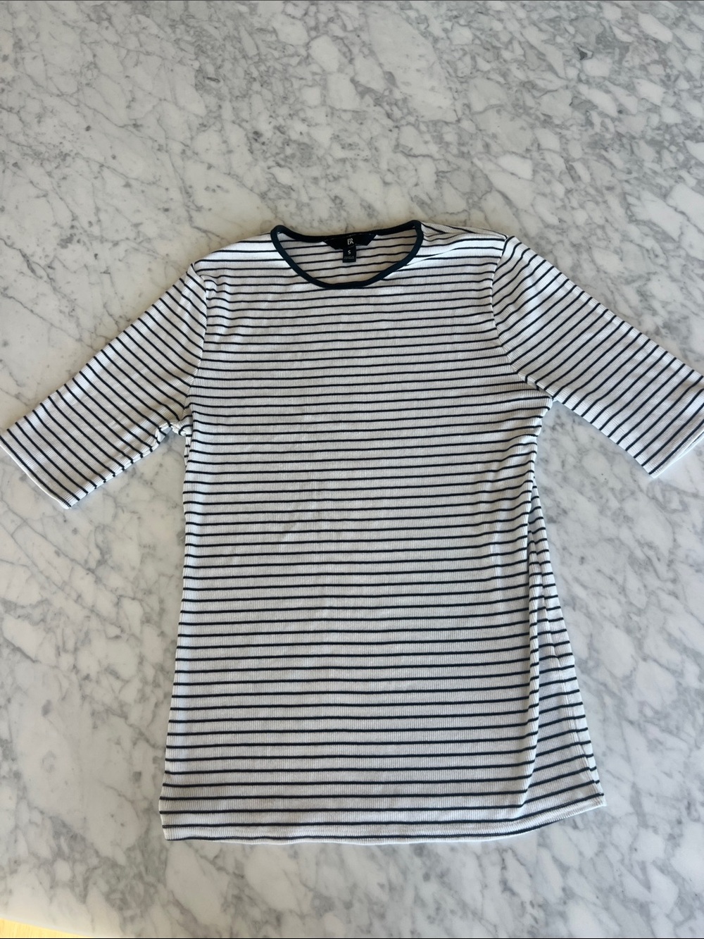 Banana Republic Striped Black and White Woman Crewneck Shirt